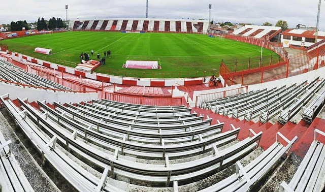 Los Andes 06cancha de Los Andes panoramica