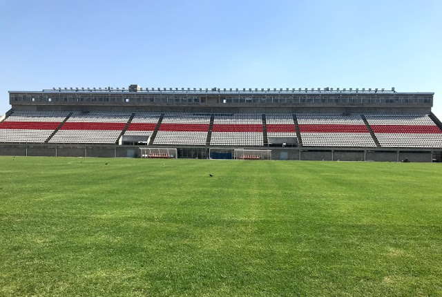 Estadio Morón platea local