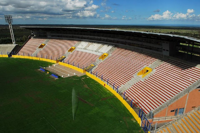 Estadio Juan Gilberto Funes de San Luis4