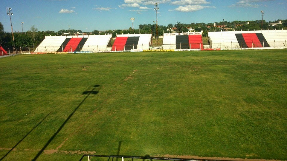 cancha Belgrano Santa Rosa tribunas