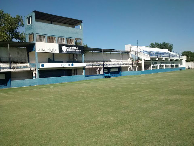 cancha de Merlo plateas