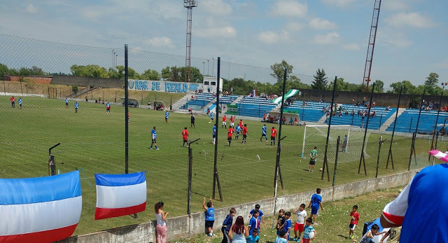 Argentino de Merlo cancha de Argentino de Merlo5