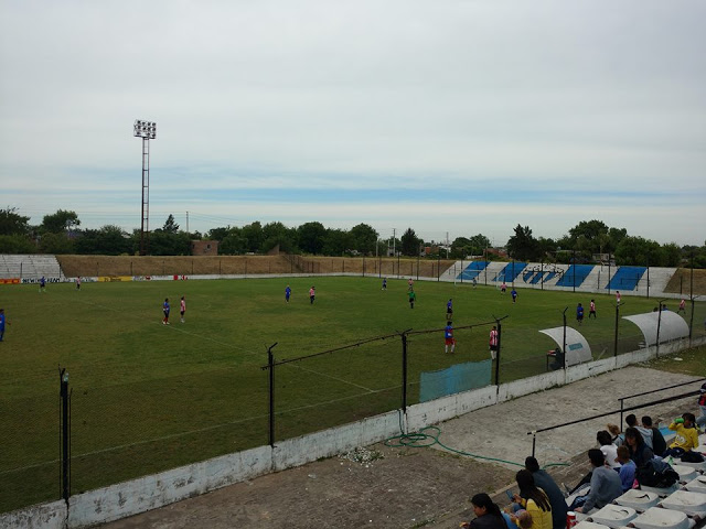 Argentino de Merlo cancha de Argentino de Merlo4