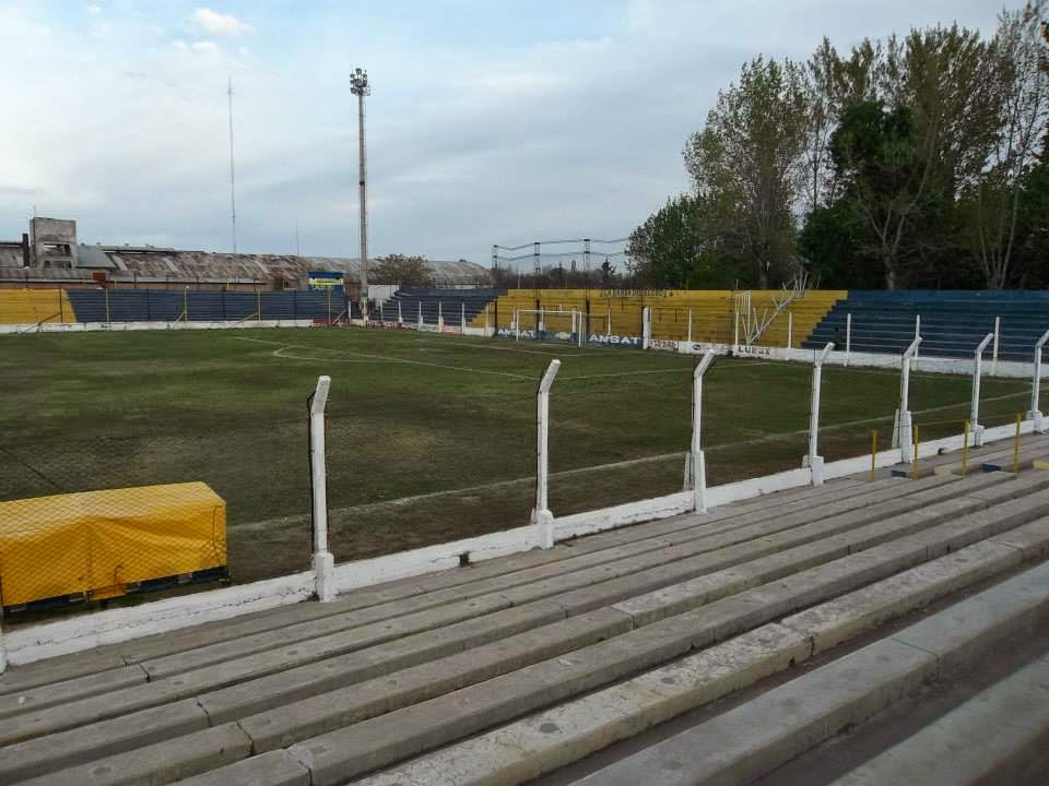 Huracán de San Rafael cancha de Huracán de San Rafael tribuna