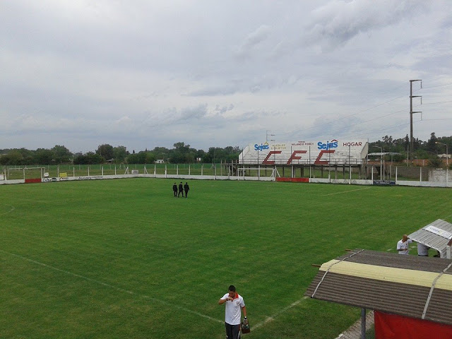 cancha Cañuelas FC tribuna
