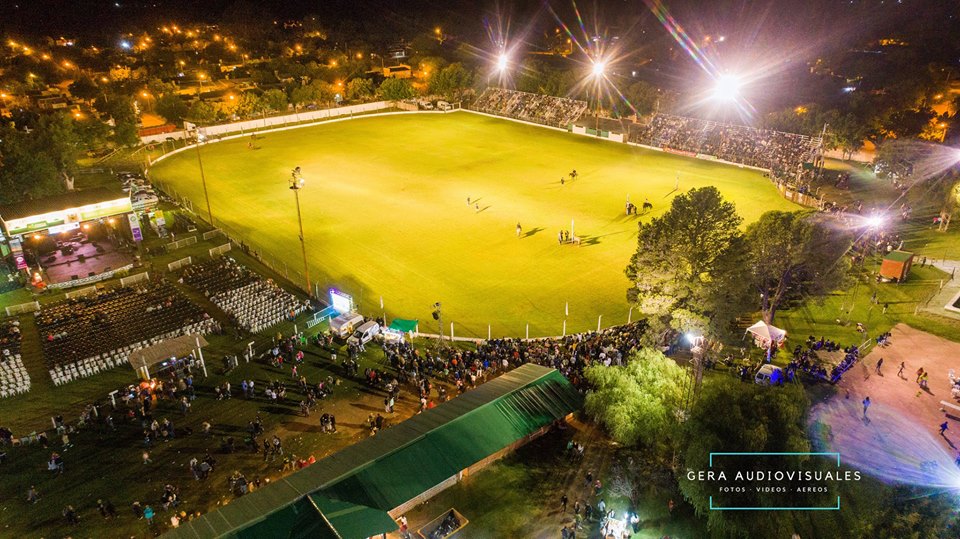 Estadio de Ferro Carril Oeste de Intendente Alvear – Estadios de Argentina