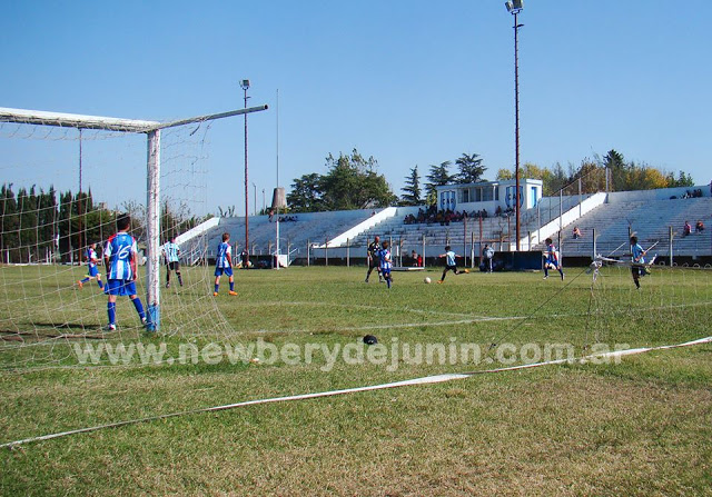 Rivadavia de Junín cancha de Rivadavia de Junín tribuna
