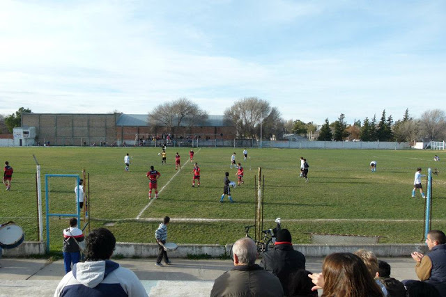 Sol de Mayo de Viedma cancha de Sol de Mayo de Viedma tribuna lateral