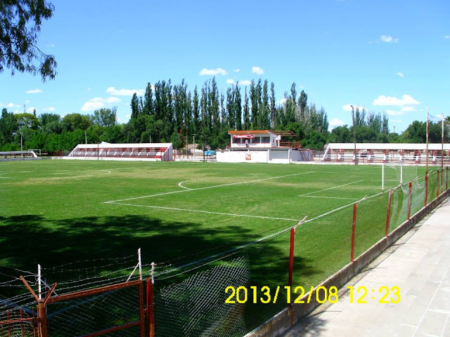 cancha Villa Atuel Mendoza tribunas