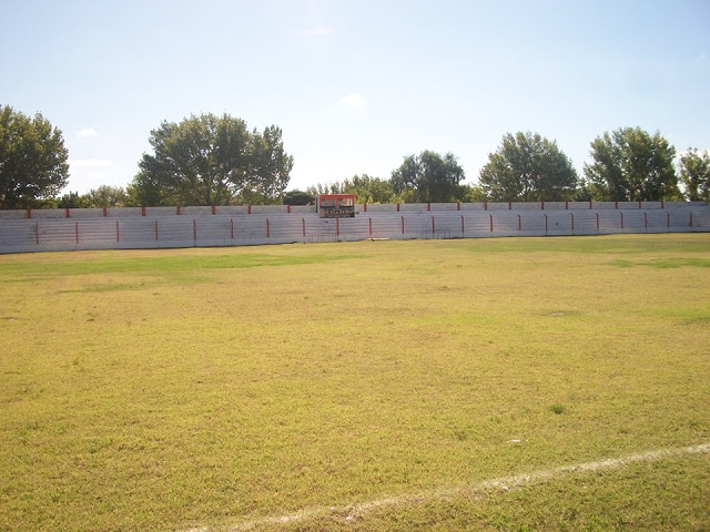 Deportivo Bowen de Mendoza cancha del Deportivo Bowen de Mendoza tribuna1