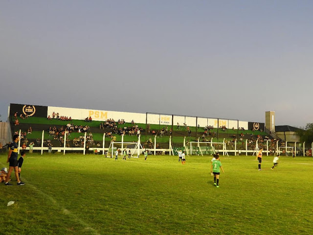 Puerto General San Martín Polideportivo de Puerto General San Martín tribuna