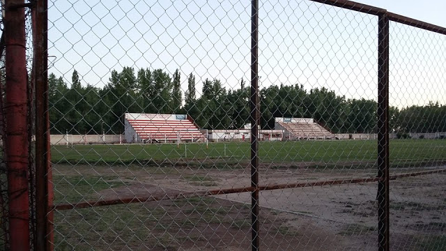 cancha de Centro Deportivo Rivadavia tribunas