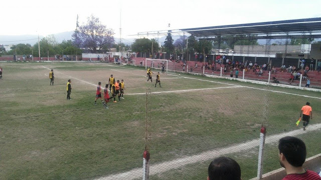 cancha de Independiente de Chilecito tribuna2