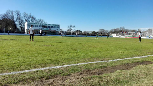 Juventud Unida de Río Cuarto 02cancha de Juventud Unida de Río Cuarto cabinas