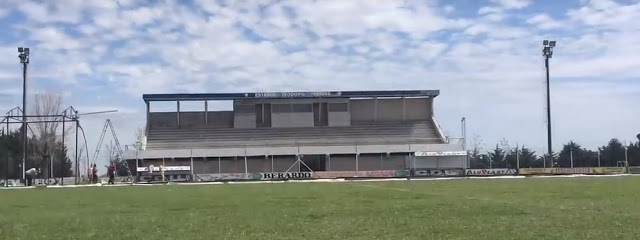Deportivo Urdinarrain cancha de Deportivo Urdinarrain tribuna2