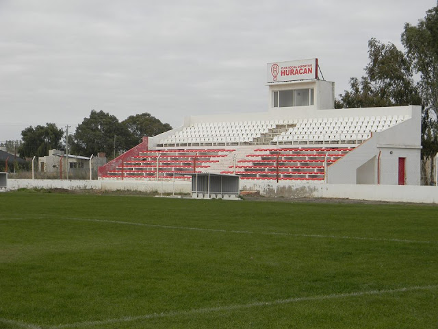 Huracán de Trelew cancha de Huracán de Trelew tribuna
