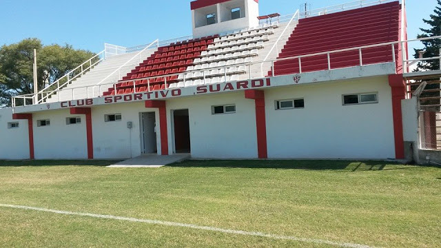 cancha de Sportivo Suardi tribuna